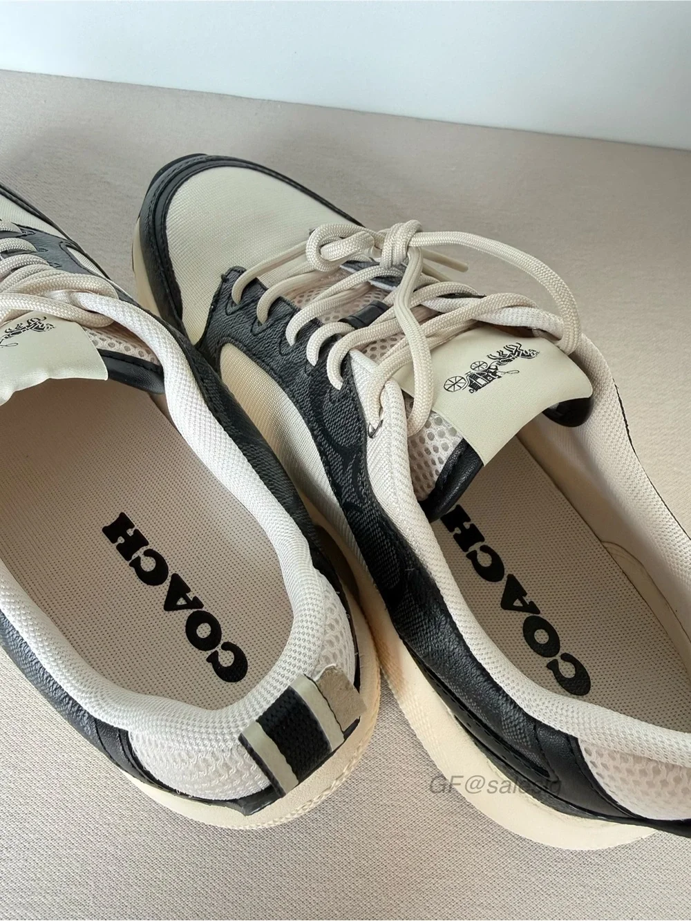 NWT Coach Black and White C275 Tech lady’s Runner Sneaker Signaturesize 9.5B